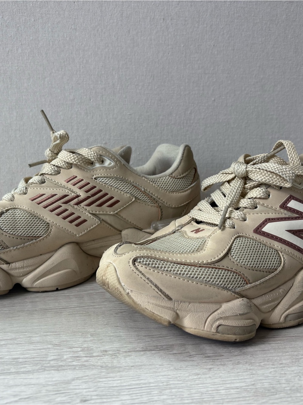 New Balance Size 9 - 9060 "Bone Sparrow" sneakers